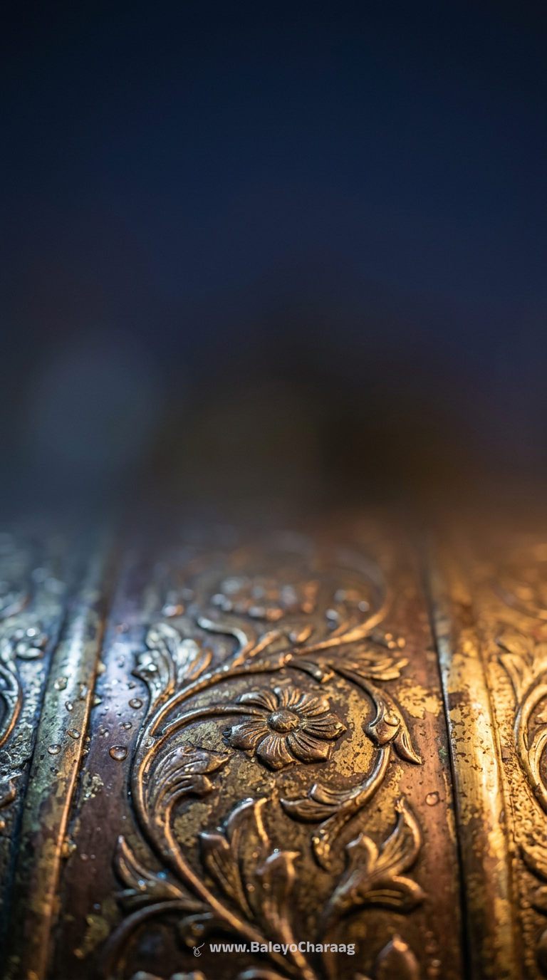 Moonlit Gold Leaf Macro · Phone wallpaper